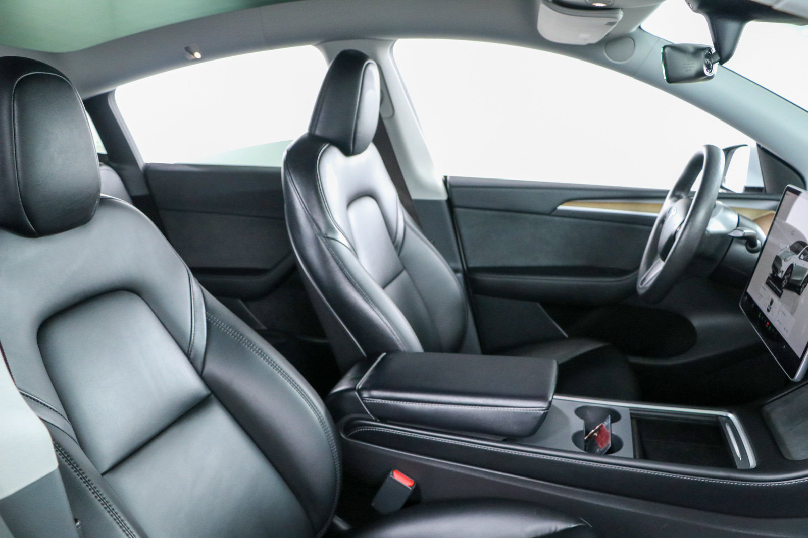 Used 2023 Tesla Model Y AWD image 24