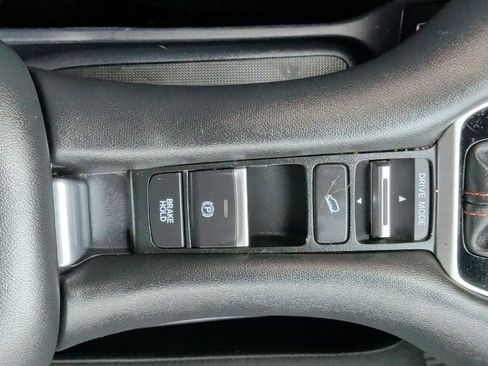 Certified 2023 Honda HR-V Sport image 20