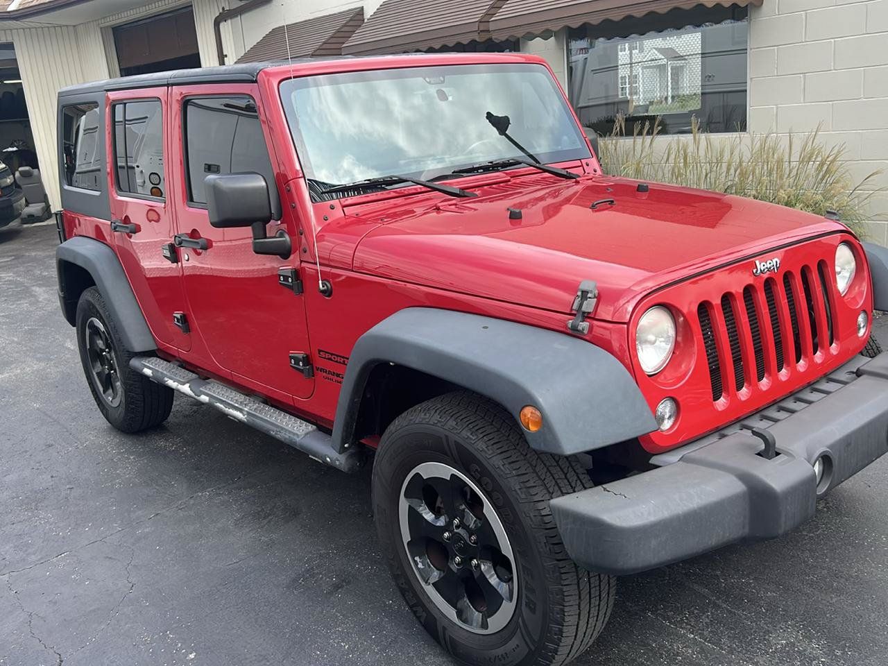 Used 2014 Jeep Wrangler Unlimited Sport w/ Quick Order Package 24S AWD/4WD image 4