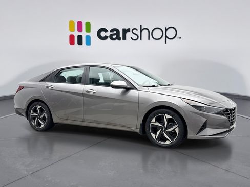 Used 2023 Hyundai Elantra SEL w/ Convenience Package FWD image 7