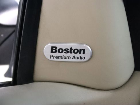 Used 2013 Chrysler 200 Limited FWD image 18