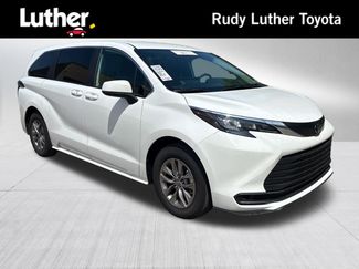 Used 2026 Toyota Sienna LE FWD video 1