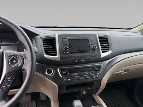 Used 2018 Honda Pilot LX image 11