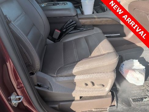 Used 2020 GMC Yukon Denali w/ Denali Premium Package image 10