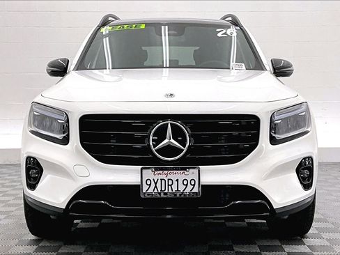 Used 2026 Mercedes-Benz GLB 250 image 2