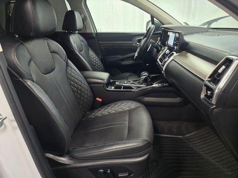 Used 2023 Kia Sorento SX Prestige image 28