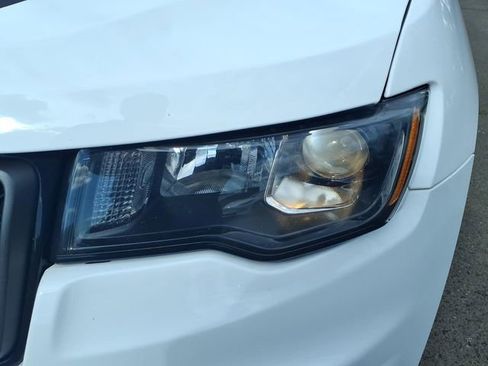Certified 2019 Jeep Grand Cherokee Trailhawk AWD/4WD image 13