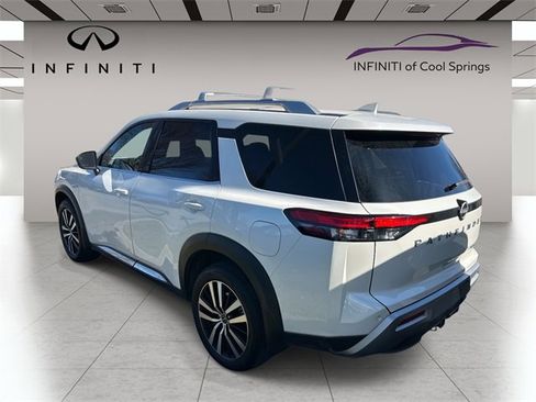 Used 2024 Nissan Pathfinder Platinum w/ Cargo Package image 5