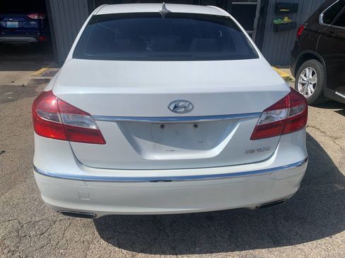 Used 2013 Hyundai Genesis 3.8 image 5