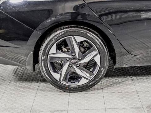 Used 2023 Hyundai Elantra SEL w/ Convenience Package FWD image 36
