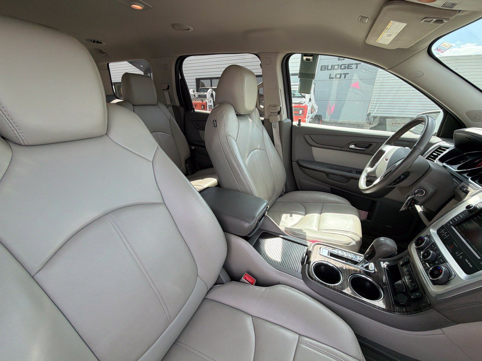 Used 2017 GMC Acadia Limited SLT AWD/4WD image 9