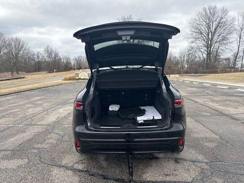 New 2026 Jaguar F-PACE R-Dynamic S image 9