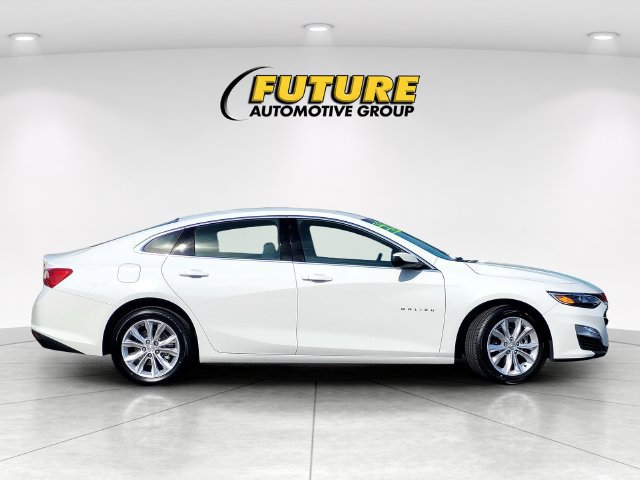 Used 2025 Chevrolet Malibu LT FWD image 3