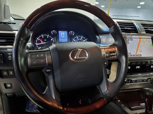Used 2014 Lexus GX 460 image 31