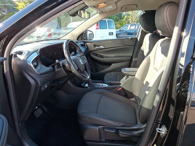 Used 2024 Buick Encore GX Preferred AWD/4WD image 23