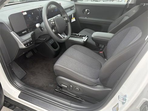 New 2026 Hyundai Ioniq 5 SE image 9
