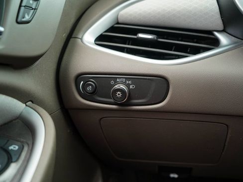 Used 2023 Chevrolet Malibu LS FWD image 28