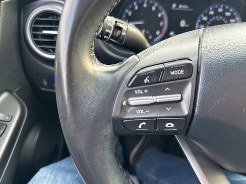 Used 2021 Hyundai Kona Limited AWD/4WD image 48
