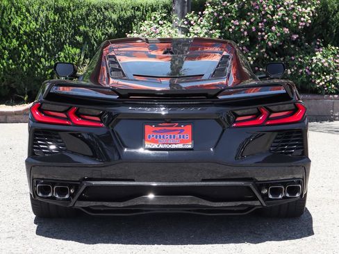 Used 2021 Chevrolet Corvette Stingray Preferred Cpe w/ Z51 Performance Package RWD image 7