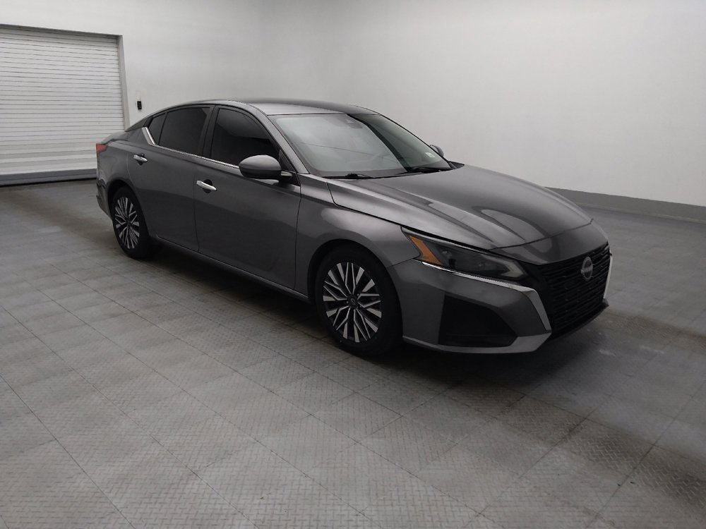 Used 2023 Nissan Altima 2.5 SV FWD image 11