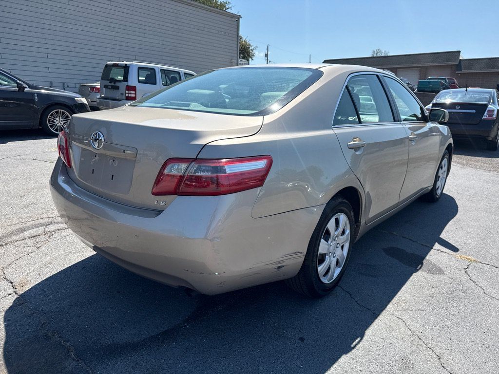 Used 2009 Toyota Camry LE FWD image 6