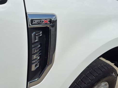 Used 2020 Ford F250 XL w/ STX Appearance Package image 30