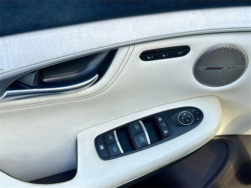 Used 2019 INFINITI QX50 Essential w/ Sensory Package image 19