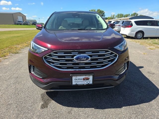 Used 2023 Ford Edge Titanium w/ Class II Trailer Tow Package AWD/4WD image 2