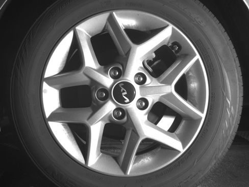 Used 2025 Kia Soul LX w/ LX Technology Package FWD image 14