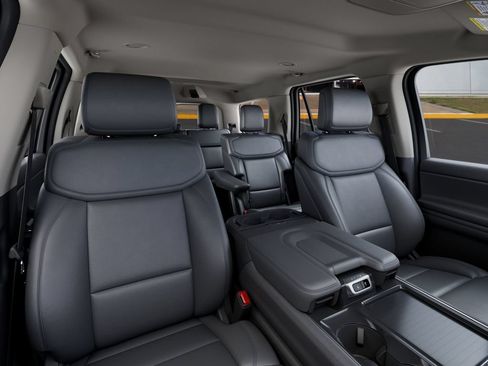 New 2027 Ford Expedition Active RWD image 10