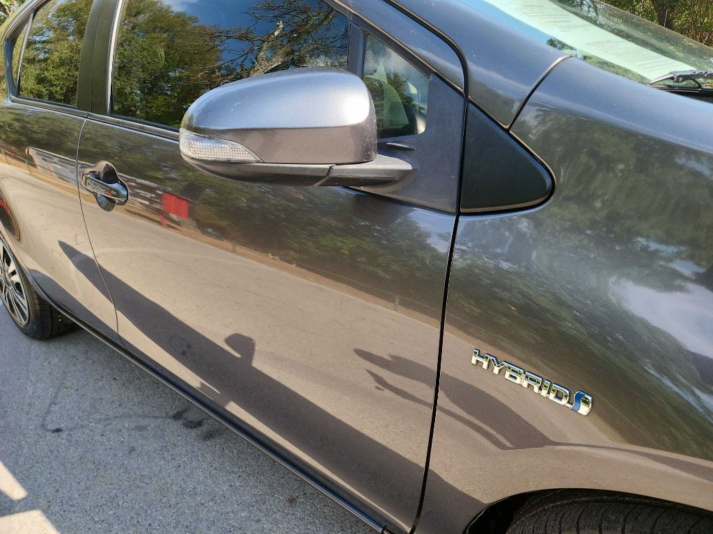 Used 2016 Toyota Prius C Three FWD image 13