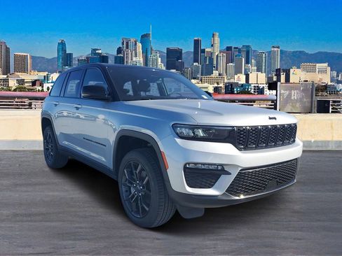 New 2025 Jeep Grand Cherokee Limited image 3