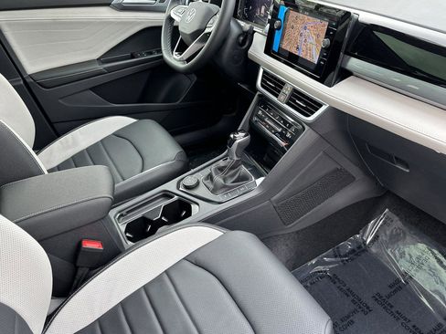 New 2026 Volkswagen Taos SEL image 15