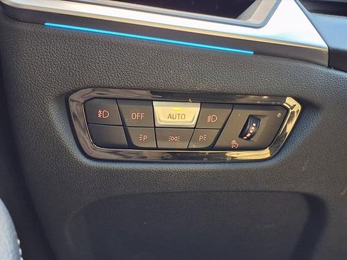 Used 2024 BMW 430i Coupe w/ M Sport Package image 21