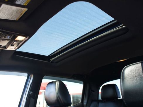 Used 2020 Toyota Tacoma TRD Off-Road w/ TRD Premium Off Road Package image 6