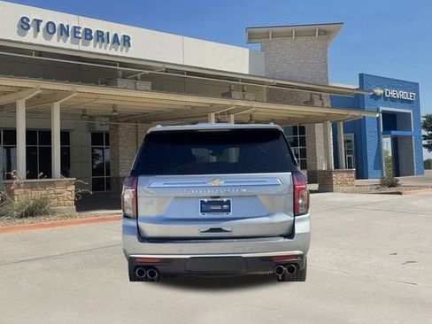 Used 2024 Chevrolet Suburban High Country w/ Premium Package image 8