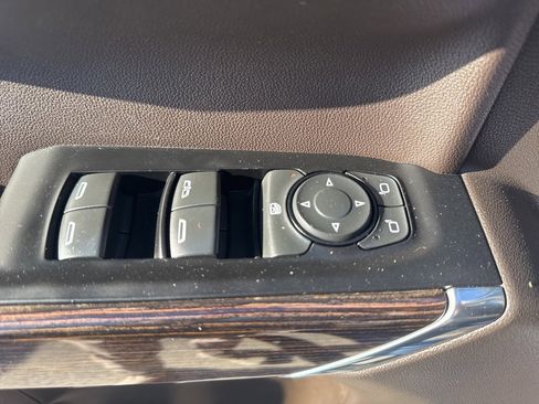 Used 2020 GMC Sierra 1500 Elevation w/ Elevation Value Package image 18