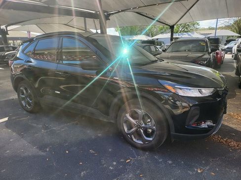 Used 2025 Ford Escape ST-Line image 4