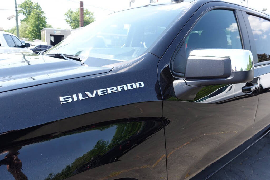 Used 2024 Chevrolet Silverado 1500 LT AWD/4WD image 8