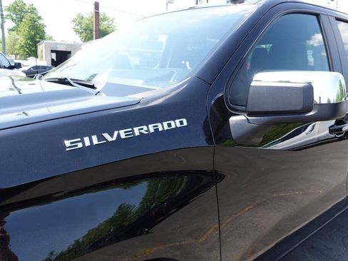 Used 2024 Chevrolet Silverado 1500 LT AWD/4WD image 8
