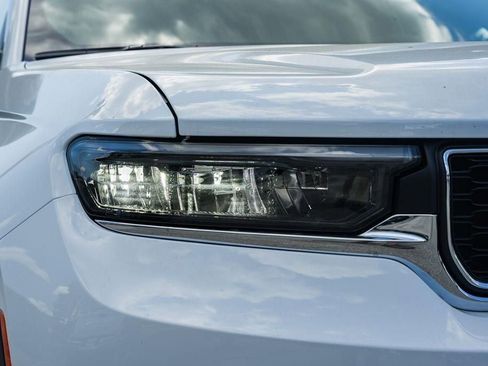 New 2025 Jeep Grand Cherokee L Laredo w/ Luxury Tech Group I image 13