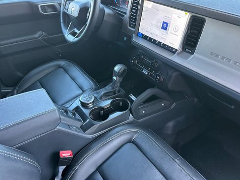 New 2025 Ford Bronco Outer Banks w/ Sasquatch Package image 16