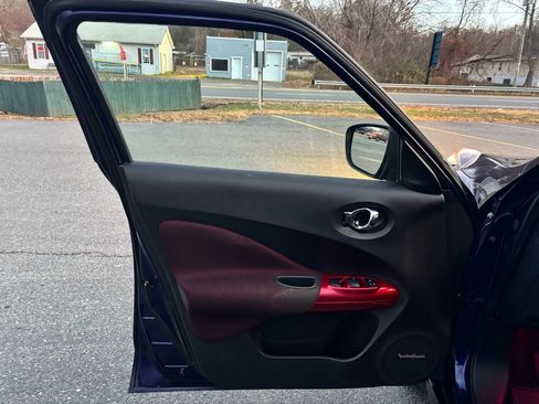 Used 2016 Nissan Juke SL image 22