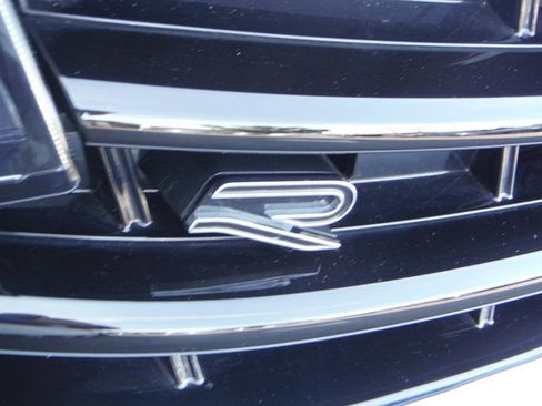 Used 2022 Volkswagen Tiguan SE R-Line AWD/4WD image 9