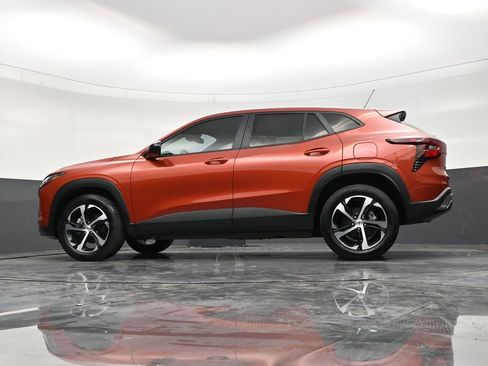 Used 2024 Chevrolet Trax RS w/ Driver Confidence Package image 21