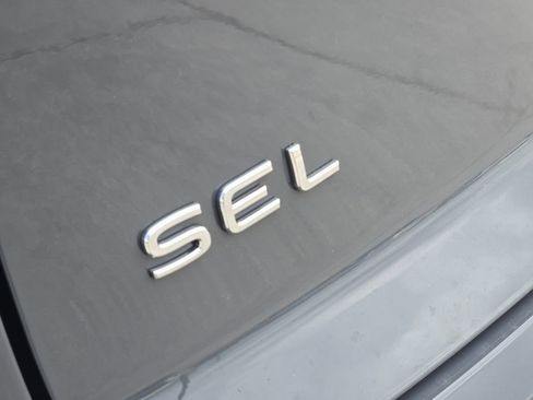 New 2026 Volkswagen Atlas Cross Sport SEL Premium R-Line image 9