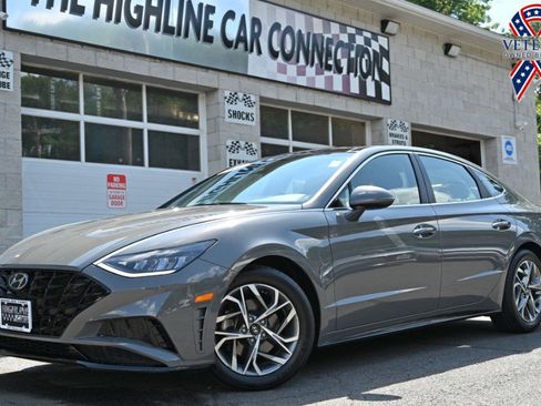 Used 2022 Hyundai Sonata SEL w/ Convenience Package image 1