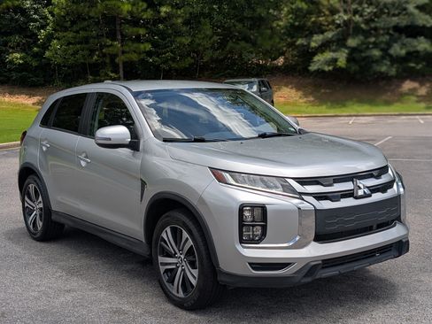 Used 2020 Mitsubishi Outlander Sport ES AWD/4WD image 11