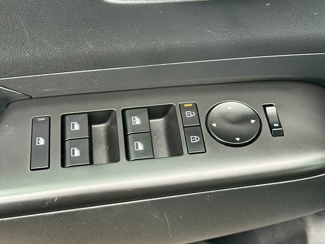 Used 2024 Hyundai Kona SEL FWD image 13