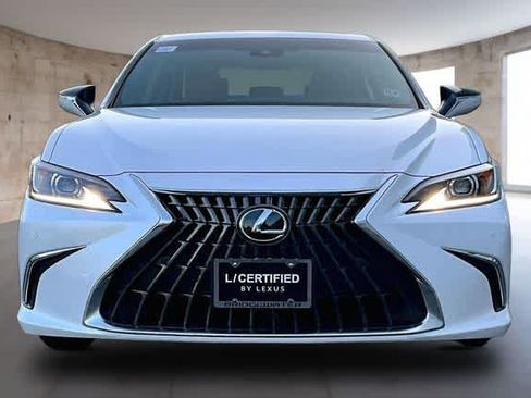 Used 2025 Lexus ES 350 w/ Premium Package FWD image 2